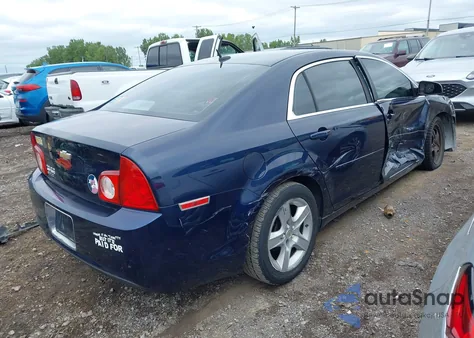 2010 Chevrolet Malibu Ls z USA, uszkodzony, nr VIN 1G1ZB5EB1AF312117